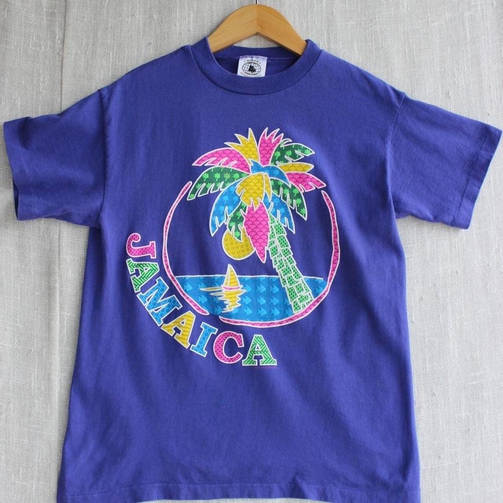 Vintage single stitch Jamaica T-shirt from Ross International. 100% cotton Sz L